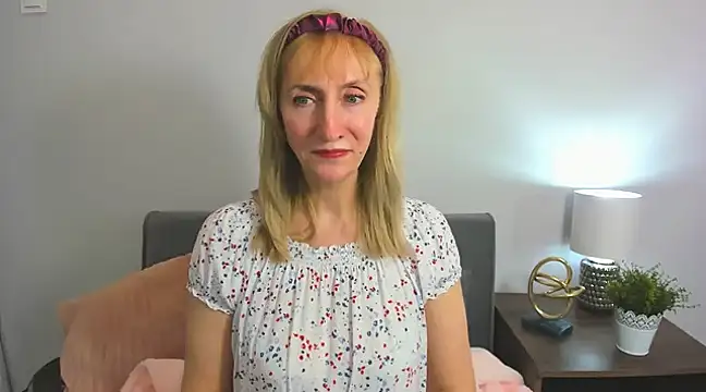 MargaretMilf69 online show from February 8, 2025, 9:13 am