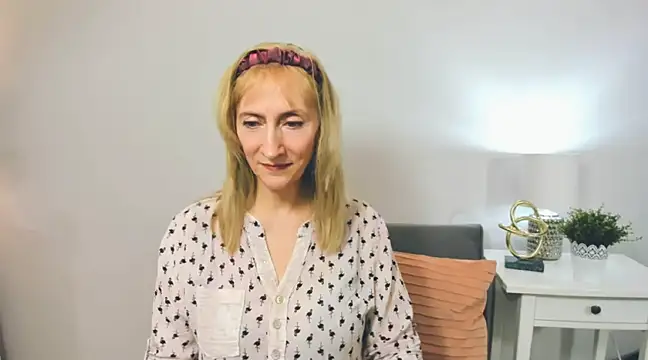 MargaretMilf69 online show from February 13, 2025, 7:31 pm