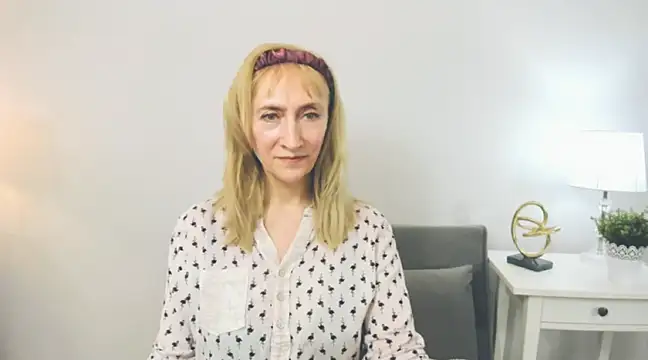 MargaretMilf69 online show from February 16, 2025, 2:21 pm