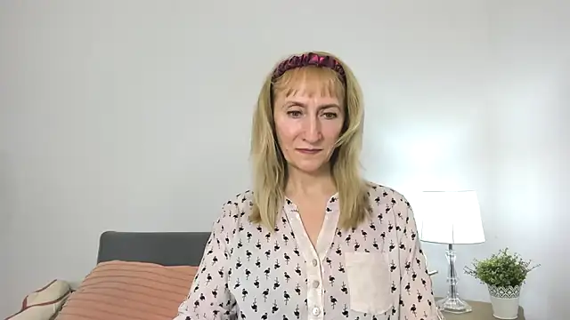 MargaretMilf69 online show from February 27, 2025, 7:37 pm