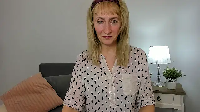 MargaretMilf69 online show from February 28, 2025, 1:25 pm