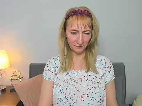 MargaretMilf69 online show from March 7, 2025, 4:44 pm
