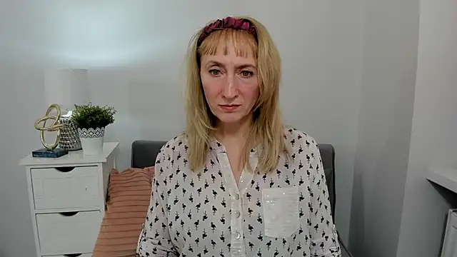 MargaretMilf69 online show from March 9, 2025, 10:30 am