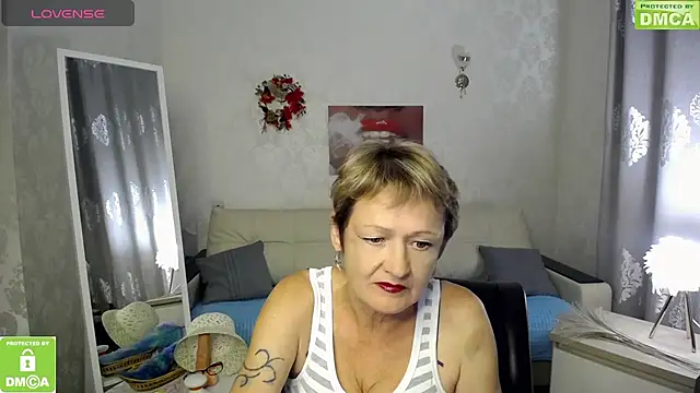 SexyGrandma  online show from September 16, 2025, 5:14 pm