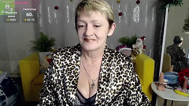 SexyGrandma  online show from December 18, 2025, 3:51 pm