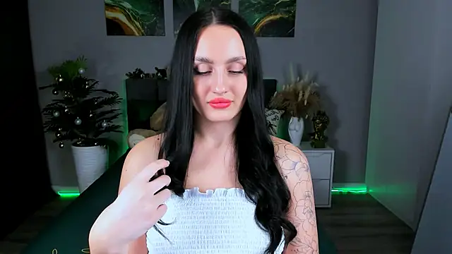 EmiliaBeynard online show from February 4, 2025, 1:38 pm