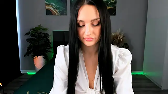 EmiliaBeynard online show from February 8, 2025, 9:46 am