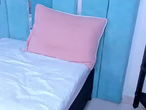 Snapshot of AlexxaSmall chatting on February 5, 2025, 6:59 pm AlexxaSmall online show from February 5, 2025, 6:59 pm