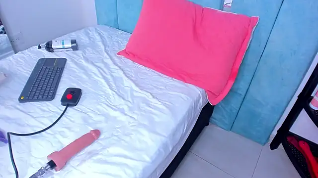 Snapshot of AlexxaSmall chatting on March 10, 2025, 2:48 pm AlexxaSmall online show from March 10, 2025, 2:48 pm