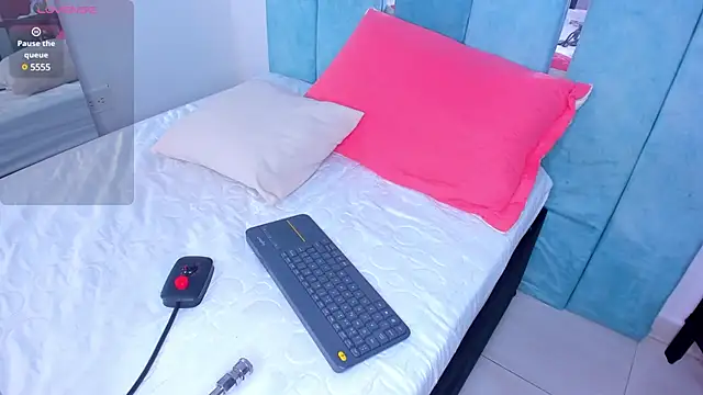 Snapshot of AlexxaSmall chatting on March 11, 2025, 11:44 am AlexxaSmall online show from March 11, 2025, 11:44 am