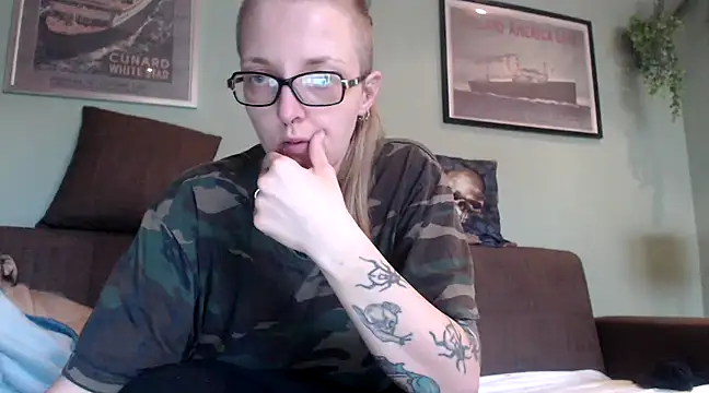 Astrid-Gilbert online show from February 26, 2025, 8:59 am