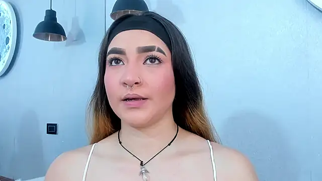 Snapshot of Shanntal_ chatting on October 19, 2025, 7:14 pm Shanntal online show from October 19, 2025, 7:14 pm