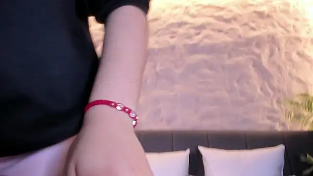 Shanntal  online show from February 28, 2026, 12:28 pm