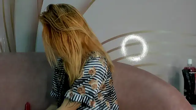 zoe taylorr1 online show from February 15, 2025, 7:49 am