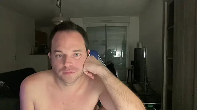 Funnyjul31 online show from February 20, 2025, 10:04 pm