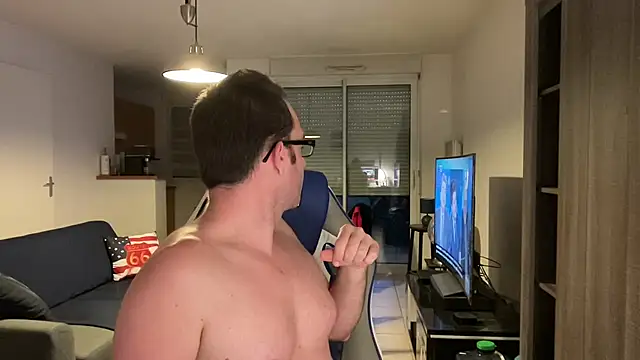 Funnyjul31 online show from February 23, 2025, 6:01 pm