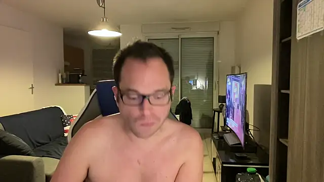 Funnyjul31 online show from February 27, 2025, 6:31 pm