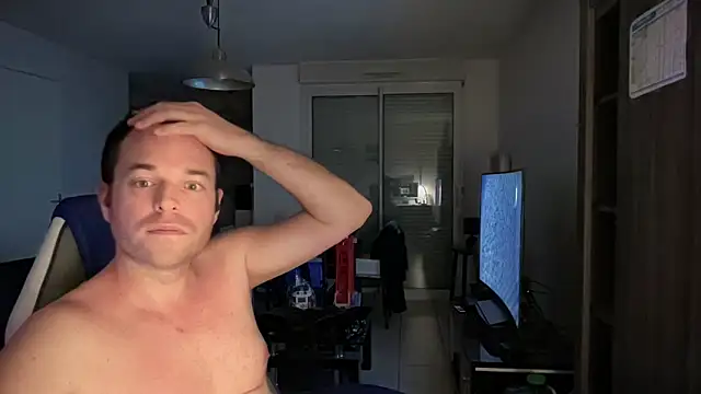 Funnyjul31 online show from February 28, 2025, 8:39 pm