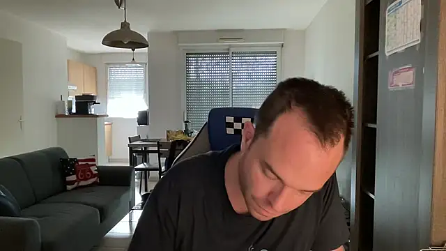 Funnyjul31 online show from March 9, 2025, 3:16 pm