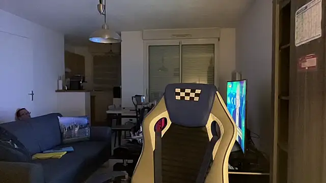 Funnyjul31 online show from March 21, 2025, 8:40 pm