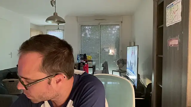 Funnyjul31 online show from September 13, 2025, 10:37 am