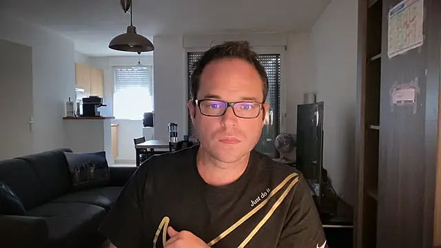 Funnyjul31 online show from October 5, 2025, 1:20 pm