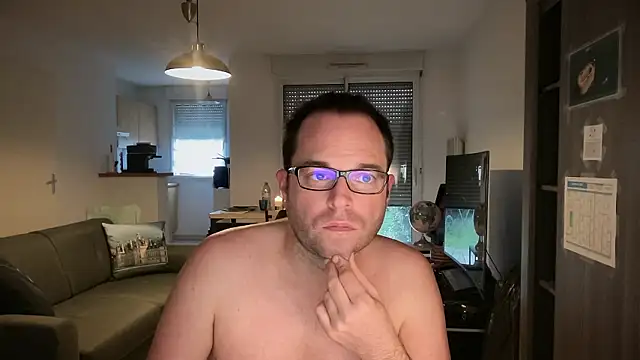 Funnyjul31 online show from February 2, 2026, 4:27 pm