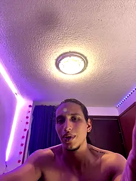 Snapshot of charly_bunnys1 chatting on October 24, 2025, 6:48 pm charly bunnys1 online show from October 24, 2025, 6:48 pm