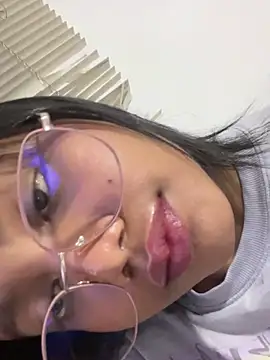 my cam online show from February 18, 2025, 12:04 am