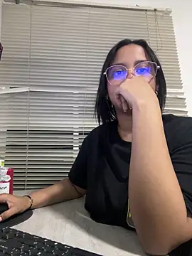 my cam online show from March 14, 2025, 12:32 am