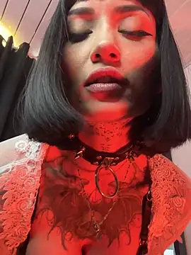 Snapshot of IsisRaichuu_ chatting on September 19, 2025, 9:04 pm IsisRaichuu  online show from September 19, 2025, 9:04 pm