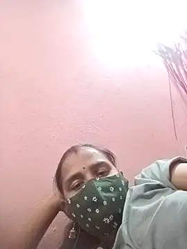 Snapshot of runi31 chatting on February 14, 2025, 5:30 am runi31 online show from February 14, 2025, 5:30 am