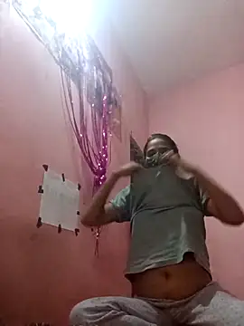 Snapshot of runi31 chatting on February 18, 2025, 6:59 am runi31 online show from February 18, 2025, 6:59 am