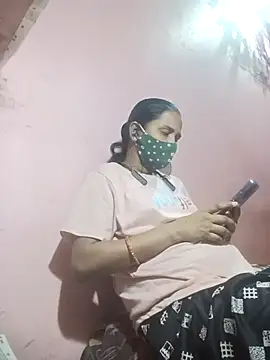 Snapshot of runi31 chatting on March 22, 2025, 4:47 pm runi31 online show from March 22, 2025, 4:47 pm