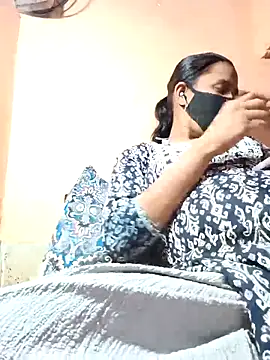 Snapshot of runi31 chatting on September 10, 2025, 5:57 pm runi31 online show from September 10, 2025, 5:57 pm