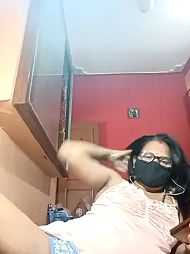 Snapshot of runi31 chatting on October 16, 2025, 7:53 am runi31 online show from October 16, 2025, 7:53 am