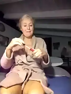 divinaerotica online show from November 13, 2025, 5:56 pm