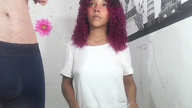 Lola-Pretty online show from March 4, 2025, 12:44 pm