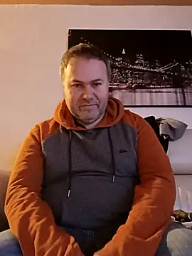 Pourleplasirs online show from February 18, 2025, 10:36 pm