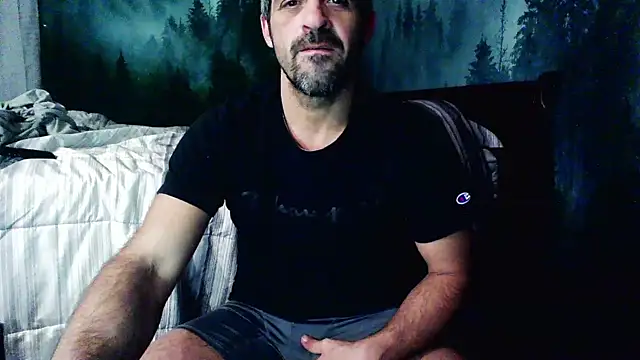 Snapshot of Troyt87 chatting on January 7, 2025, 7:10 am Troyt87 online show from January 7, 2025, 7:10 am