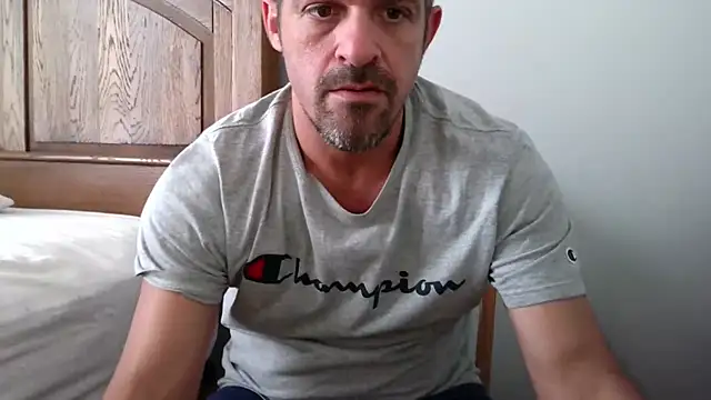 Snapshot of Troyt87 chatting on October 21, 2025, 3:13 pm Troyt87 online show from October 21, 2025, 3:13 pm