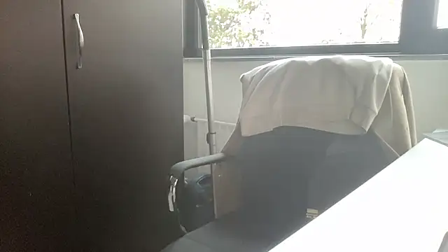 Snapshot of bullyboyy chatting on November 13, 2025, 2:49 pm bullyboyy online show from November 13, 2025, 2:49 pm