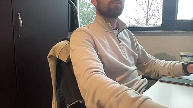 Snapshot of bullyboyy chatting on November 19, 2025, 8:14 am bullyboyy online show from November 19, 2025, 8:14 am