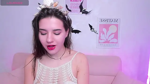 Snapshot of Sweetie_Catt chatting on October 31, 2025, 8:48 am Sweetie Catt online show from October 31, 2025, 8:48 am