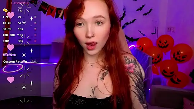 Snapshot of Maya_Light chatting on November 8, 2025, 9:09 am Maya Light online show from November 8, 2025, 9:09 am