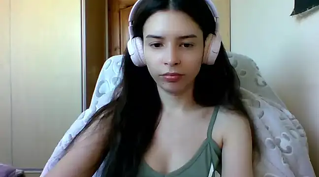 LariceSexy online show from February 19, 2025, 1:06 pm