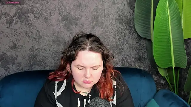 Helga Fitzgerald online show from March 15, 2025, 2:56 am