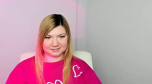 Snapshot of Lola_moree chatting on February 5, 2025, 3:31 pm Lola moree online show from February 5, 2025, 3:31 pm