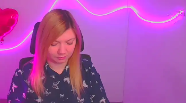 Snapshot of Lola_moree chatting on February 22, 2025, 6:39 am Lola moree online show from February 22, 2025, 6:39 am