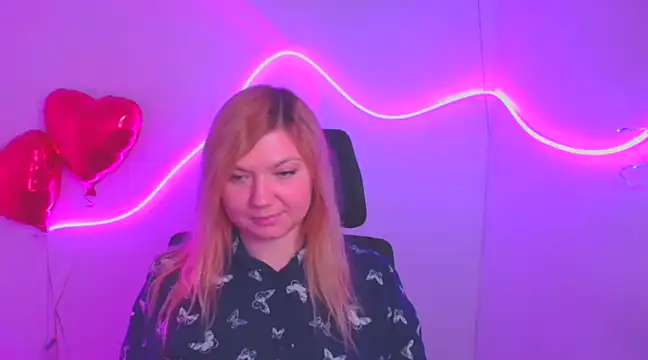 Snapshot of Lola_moree chatting on February 27, 2025, 9:43 am Lola moree online show from February 27, 2025, 9:43 am